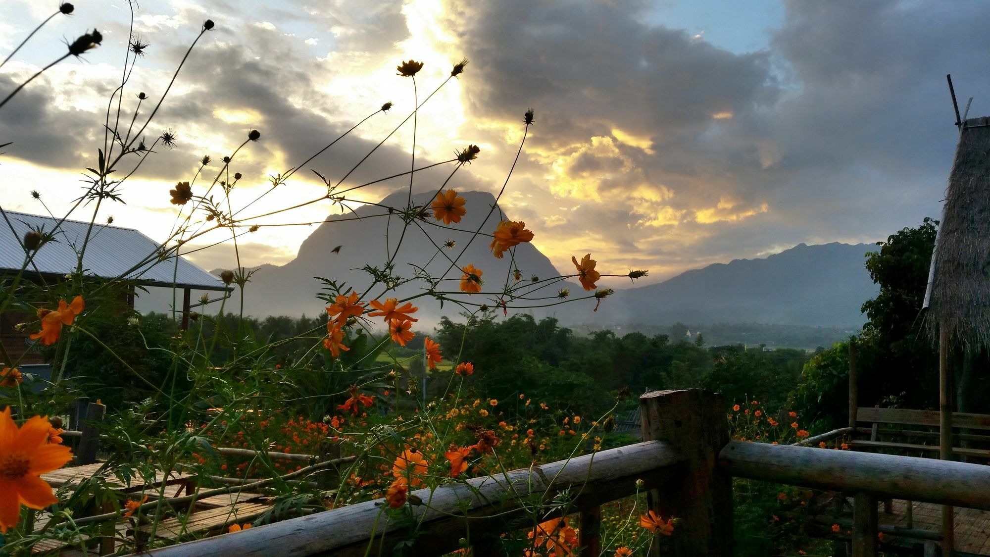 Baan Aingdoi Homestay, Chiang Dao Exterior photo