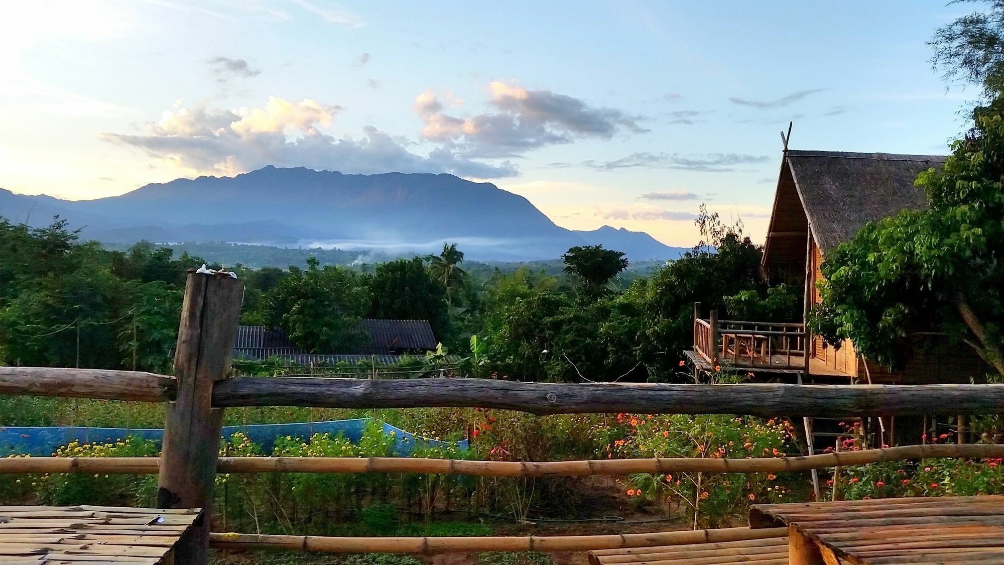 Baan Aingdoi Homestay, Chiang Dao Exterior photo
