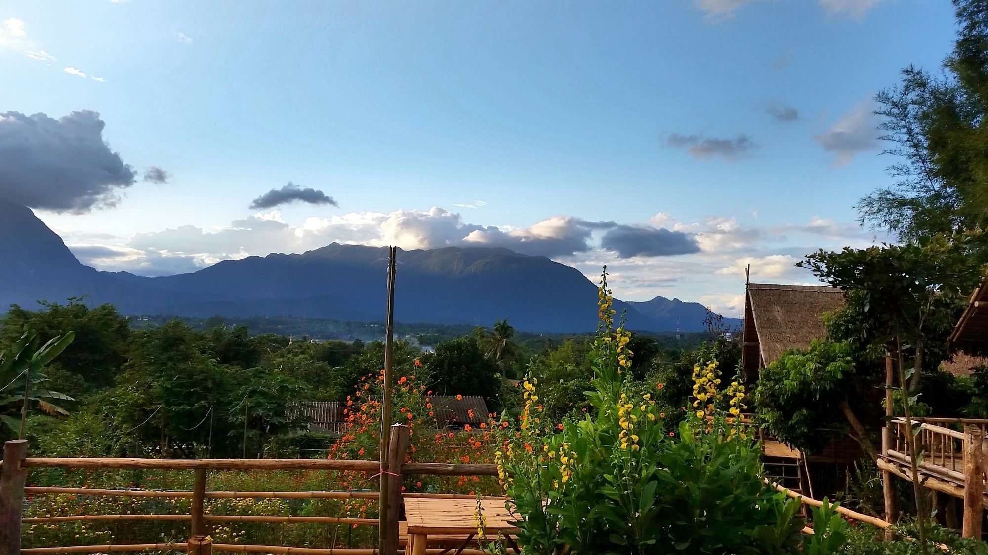 Baan Aingdoi Homestay, Chiang Dao Exterior photo